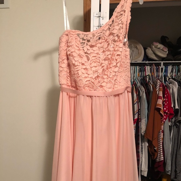 Pink short lace off-the-shoulder bridesmaid dress! - Picture 2 of 4
